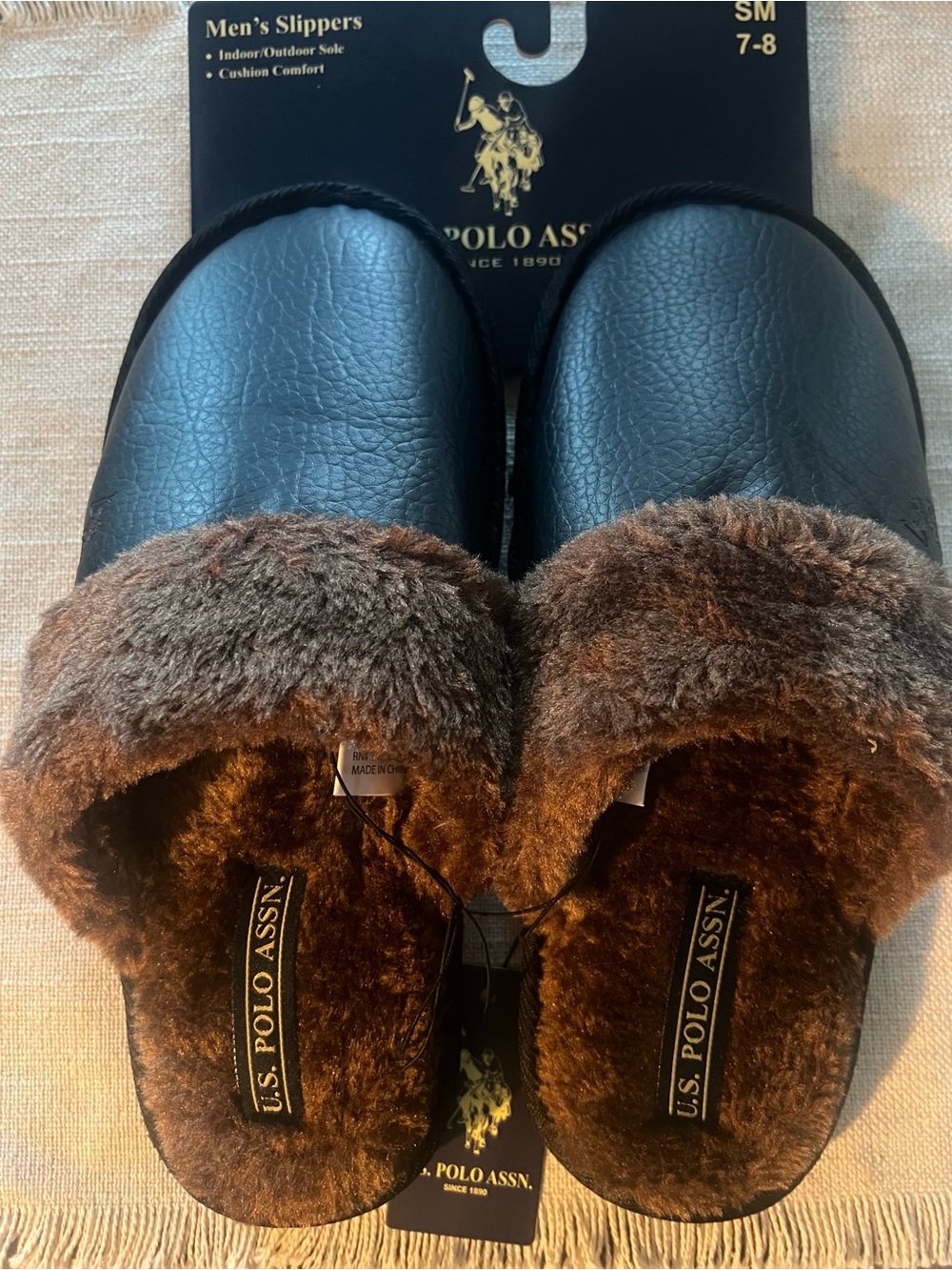 U.S. Polo Assn. Men’s Faux Fur Lined Slippers Size Small 7-8 NWT Black/Brown